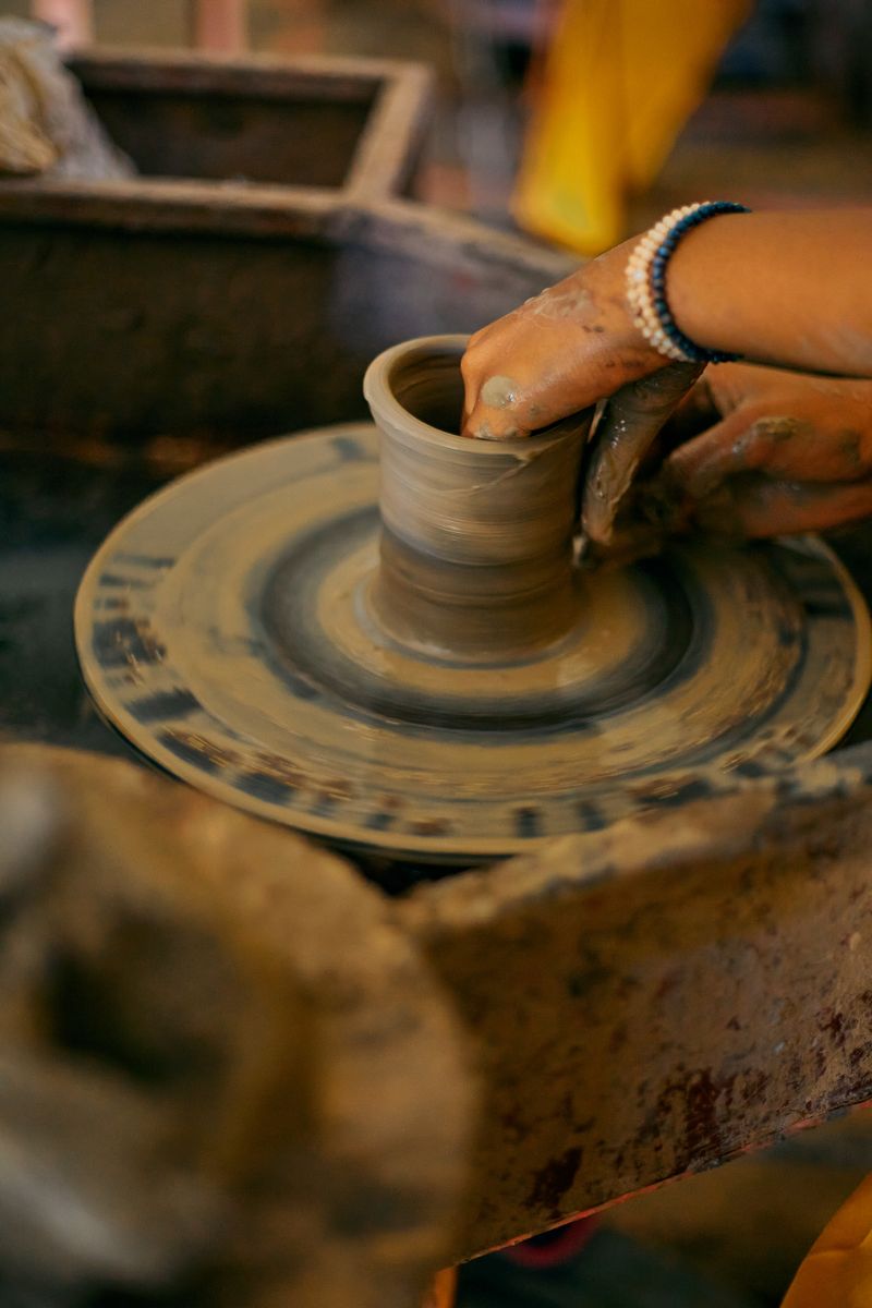 Teko Keramik Tradisional - Image 3