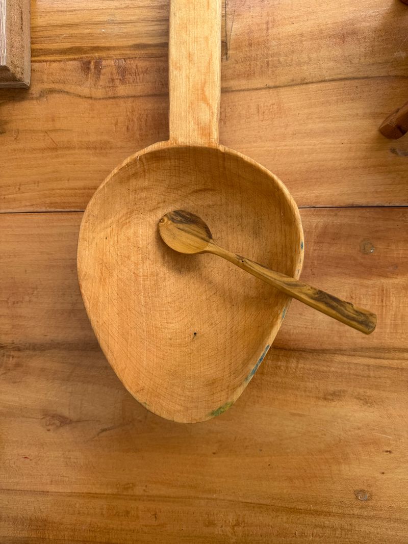 Kotak Perhiasan Kayu Ukir - Image 2